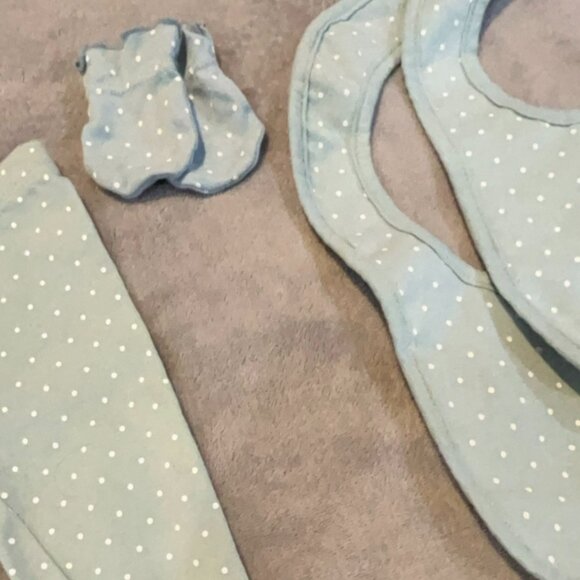 Brand New Carter's baby matching set 4 Pieces 0-3 Month NWT - Picture 6 of 7